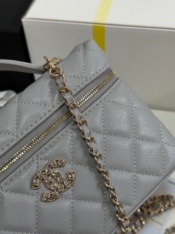STRASS VANITY QUILTED CASE 19 IN GREY CALFSKIN WITH GOLD METALLIC