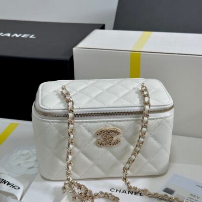 VANITY CASE 17 CRYSTAL STUDDED LOGO IN WHITE CALFSKIN GOLD HARDWARE
