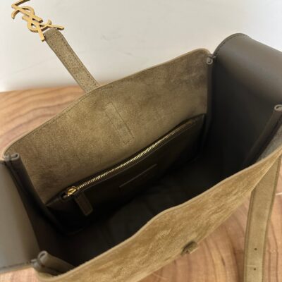 img_bce60362_20231028_i1698460290_5958_8_jpg LE 5 À 7 SUPPLE SMALL 22 IN PEANUT BROWN SUEDE