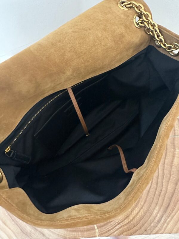 img_bce60362_20231114_i1699940698_7896_5_jpg JAMIE 43 LARGE SUEDE CARAMEL BROWN