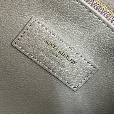 img_bce60362_20241117_i1731820851_1387_0_jpg LE 5 À 7 LARGE SUPPLE 31 IN LIGHT BROWN GRAINED CALFSKIN