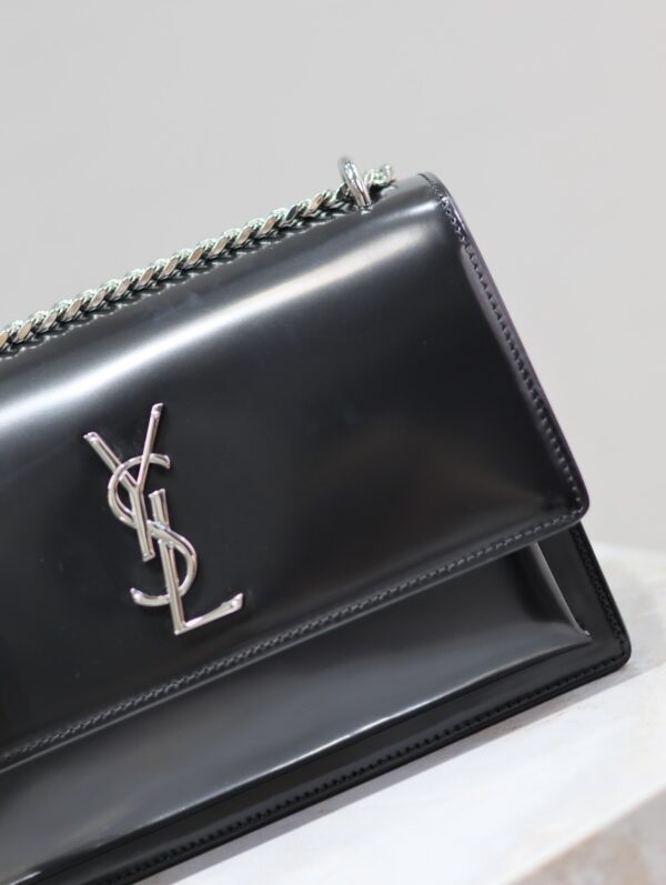 img_c8ebba50_20240326_i1711444518_1398_1_jpg YSL 25S SUNSET MEDIUM 22 IN BLACK SHINY CALFSKIN SILVER HARDWRE