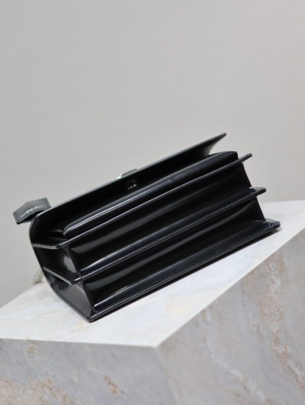 img_c8ebba50_20240326_i1711444518_9424_2_jpg YSL 25S SUNSET MEDIUM 22 IN BLACK SHINY CALFSKIN SILVER HARDWRE