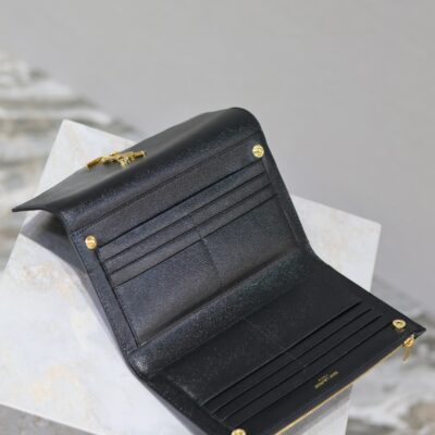 UPTOWN WALLET 21 IN BLACK CALFSKIN GOLD LOGO