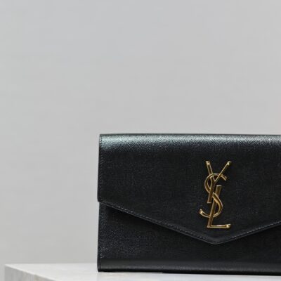 UPTOWN WALLET 21 IN BLACK CALFSKIN GOLD LOGO