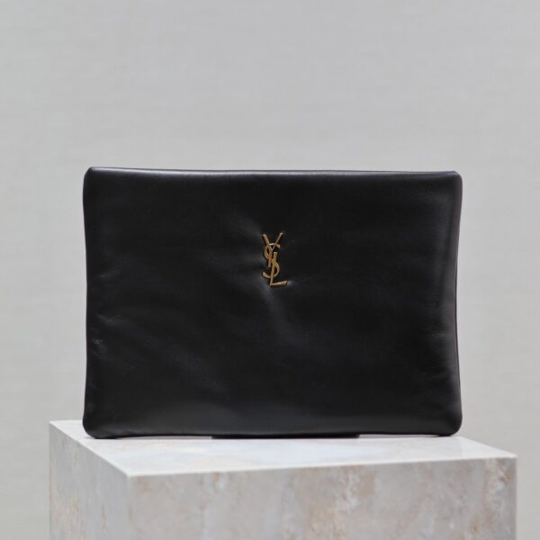 img_c8ebba50_20240327_i1711532874_370_5_jpg CALYPSO LARGE POUCH 30 IN BLACK SMOOTH LAMBSKIN