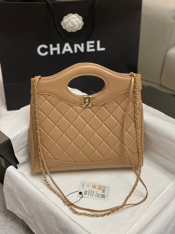 img_cf773044_20240515_i1715751171_9879_8_jpg CC SMALL 30 SHOPPING BAG IN CAMEL BROWN CALFSKIN