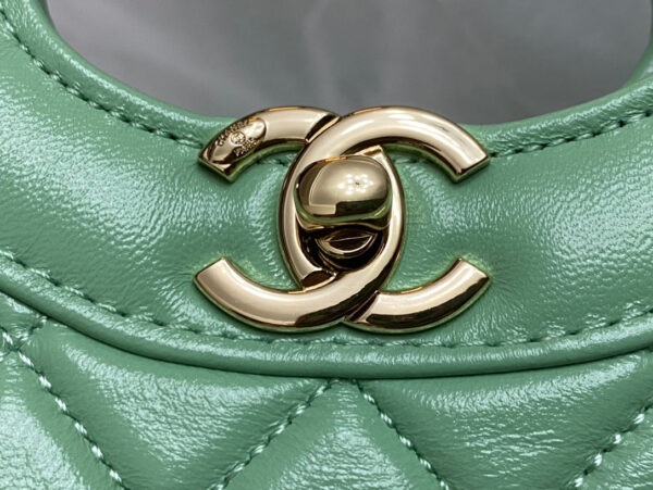 img_cf773044_20240515_i1715751806_1005_7_jpg CC MINI 23 SHOPPING BAG IN GREEN MINT CALFSKIN