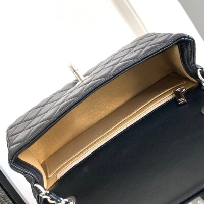 CC SMALL 20 FLAP BAG IN BLACK CALFSKIN