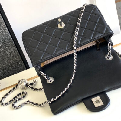 CC SMALL 20 FLAP BAG IN BLACK CALFSKIN