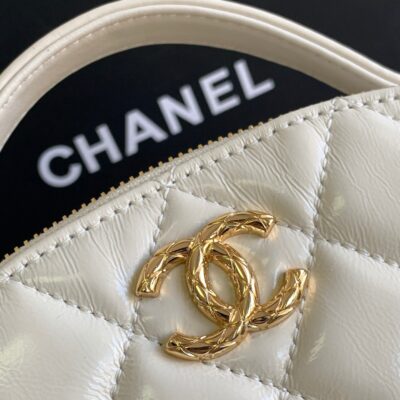CC CLASSIC MINI 20 CLUTCH WITH STRAP IN GLOSSY WHITE CALFSKIN