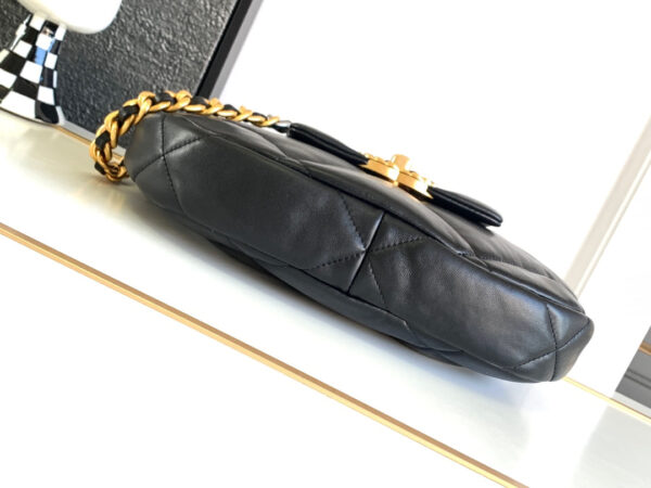 img_d0c94e6f_20231119_i1700389604_3010_3_jpg CC LARGE 30 HOBO BAG IN BLACK CALFSKIN MIX METAL HARDWARE
