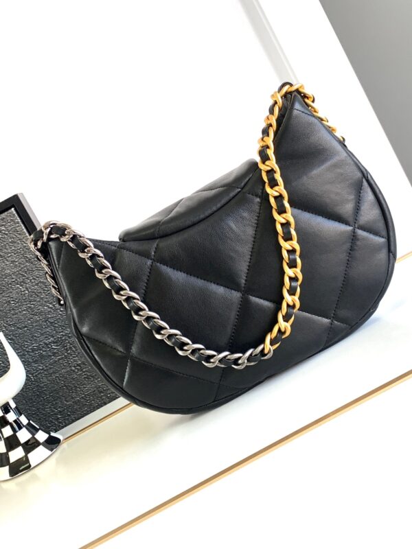 img_d0c94e6f_20231119_i1700389604_7072_2_jpg CC LARGE 30 HOBO BAG IN BLACK CALFSKIN MIX METAL HARDWARE