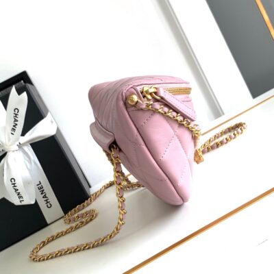 CC WAIST 24 BAG IN LIGHT PINK CALFSKIN WITH PEARL CHAIN AND GOLD HARDWARE