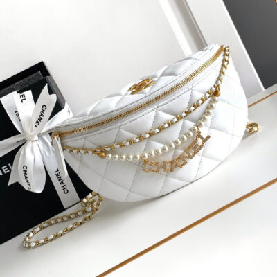 img_d0c94e6f_20240630_i1719730072_2132_5_jpg CC WAIST 24 BAG IN WHITE CALFSKIN WITH PEARL CHAIN AND GOLD HARDWARE
