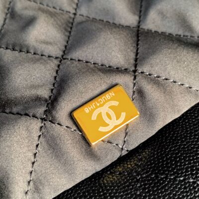 CHANEL BAG 25S 42 CM IN BLACK LAMBSKIN WITH GOLD HARDWARE