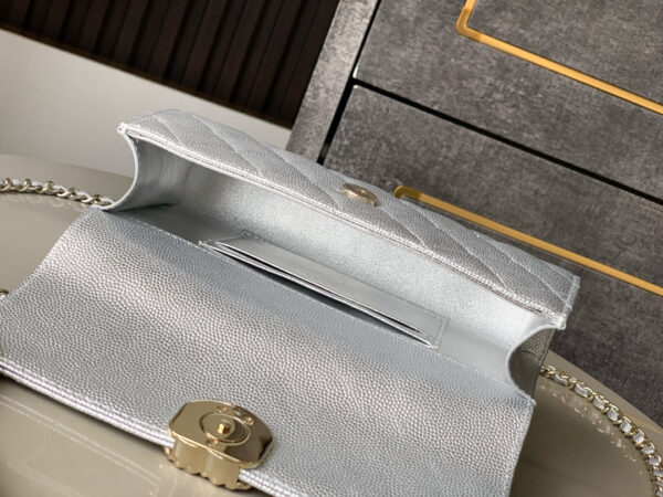CHANEL 25S KELLY BAG 18 IN SILVER CAVIAR LEATHER WITH GOLD HARDWARE STYLE 2