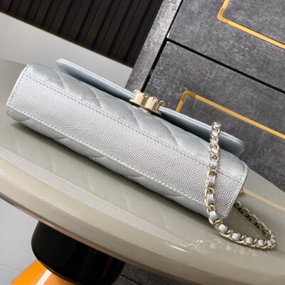 CHANEL 25S KELLY BAG 18 IN SILVER CAVIAR LEATHER WITH GOLD HARDWARE STYLE 2