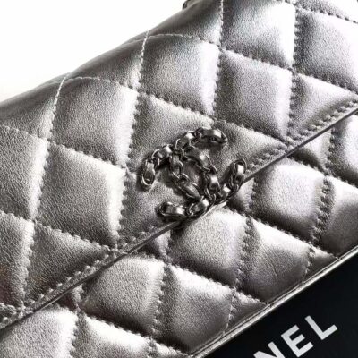CHANEL 25S KELLY BAG 18 IN SILVER METALLIC LAMBSKIN WITH SILVER HARDWARE STYLE 3