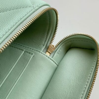 CHANEL 25S VANITY BAG 19.5 CM IN MINT GREEN LAMBSKIN