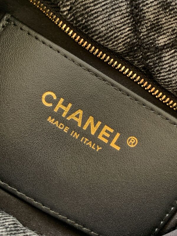 img_ecb71349_20251019_i1760850940785_89_0_8_jpg CHANEL 25S MAXI BOW BAG 26 IN DARK GREY DENIM WITH GOLD HARDWARE