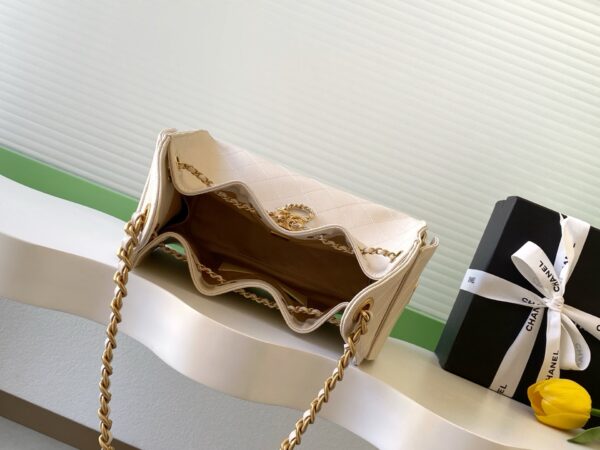 img_ecb71349_20251202_i1764654715734_7747_0_7_jpg CHANEL 25S HOBO BAG 30 IN LIGHT BEIGE CAVIAR LEATHER WITH GOLD HARDWARE