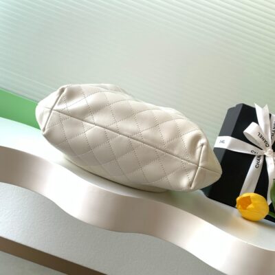 CHANEL 26S HAND BAG 32 IN IVORY WHITE LAMBSKIN GOLD HARDWARE