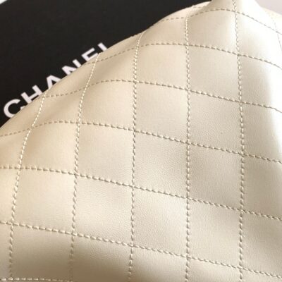 CHANEL 26S HAND BAG 32 IN IVORY WHITE LAMBSKIN GOLD HARDWARE