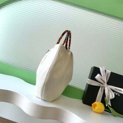 CHANEL 26S HAND BAG 32 IN IVORY WHITE LAMBSKIN GOLD HARDWARE