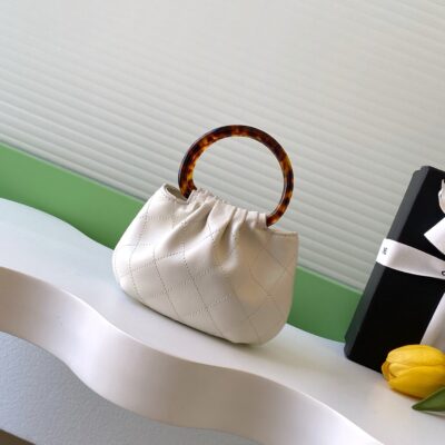 img_ecb71349_20251210_i1765342795148_4241_0_2_jpg CHANEL 26S HAND BAG 12 IN IVORY WHITE LAMBSKIN GOLD HARDWARE