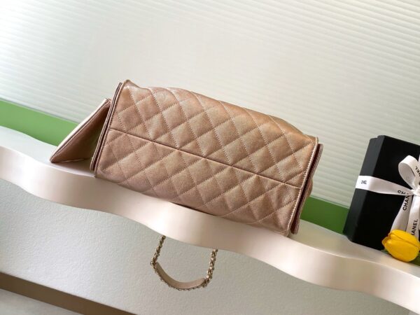 CHANEL 25S HOBO BAG 40 IN ROSE METALLIC CAVIAR