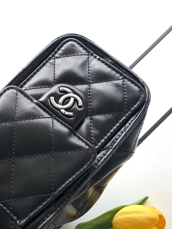 img_ecb71349_20260420_i1776661828142_1998_0_5_jpg CHANEL 26S HOBO BAG 22 IN BLACK CALFSKIN