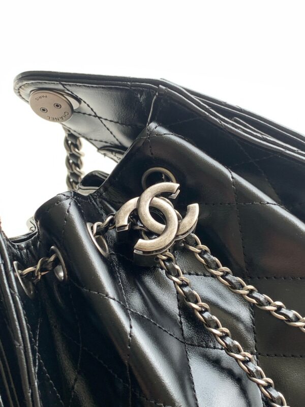 img_ecb71349_20260420_i1776661829393_4776_0_4_jpg CHANEL 26S HOBO BAG 22 IN BLACK CALFSKIN