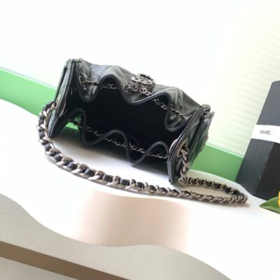 img_ecb71349_20260420_i1776661829447_2469_0_6_jpg CHANEL 26S HOBO BAG 22 IN BLACK CALFSKIN