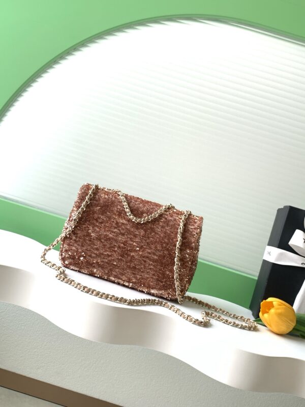 img_ecb71349_20260629_i1782706596258_341_0_2_jpg CHANEL 26S SEQUINS FLAP BAG 21 IN BROWN TWEED AND CALFSKIN GOLD HARDWARE