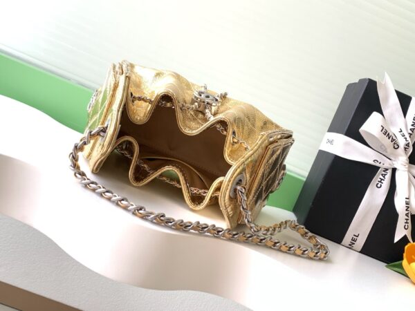 img_ecb71349_20260703_i1783055864998_399_0_7_jpg CHANEL 26S HOBO BAG 22 IN GOLD METALLIC CRINKLED CALFSKIN SILVER HARDWARE