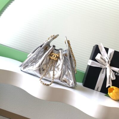 img_ecb71349_20260703_i1783055956742_781_0_0_jpg CHANEL 26S HOBO BAG 22 IN SILVER METALLIC CRINKLED CALFSKIN GOLD HARDWARE