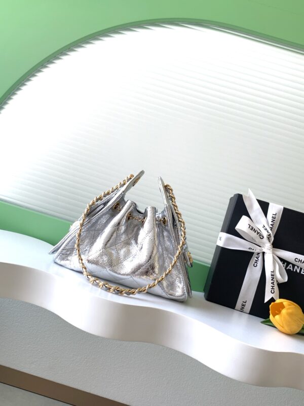 img_ecb71349_20260703_i1783055957711_1201_0_2_jpg CHANEL 26S HOBO BAG 22 IN SILVER METALLIC CRINKLED CALFSKIN GOLD HARDWARE