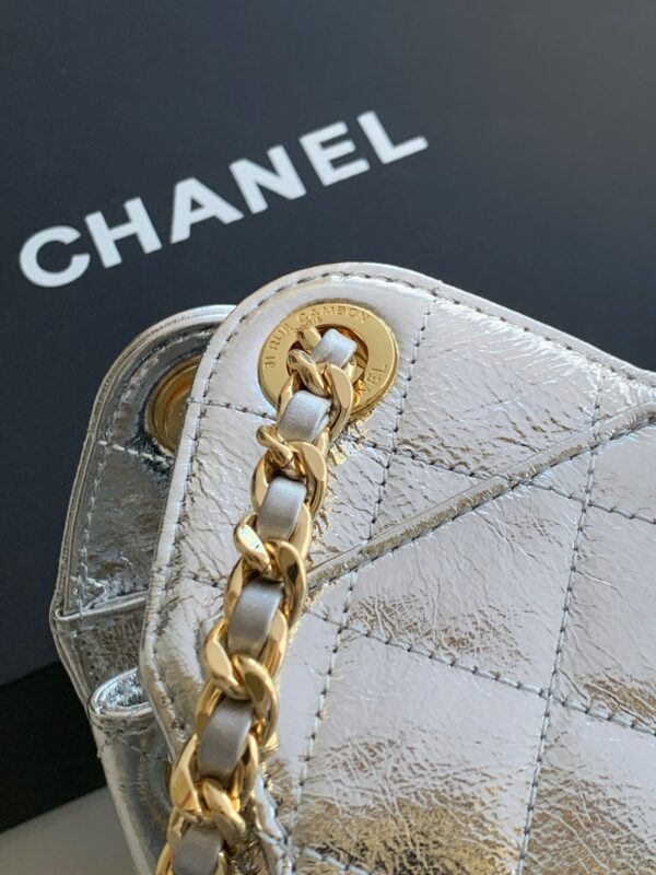 img_ecb71349_20260703_i1783055957763_5741_0_5_jpg CHANEL 26S HOBO BAG 22 IN SILVER METALLIC CRINKLED CALFSKIN GOLD HARDWARE