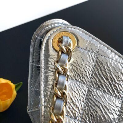 img_ecb71349_20260703_i1783055983094_5649_0_5_jpg CHANEL 26S HOBO BAG 30 IN SILVER METALLIC CRINKLED CALFSKIN GOLD HARDWARE