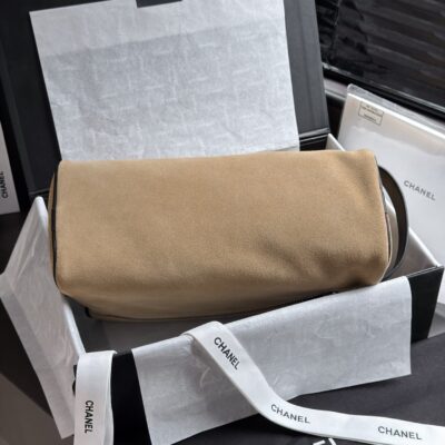 img_ecb71349_20260706_i1783315367083_9601_0_2_jpg CHANEL 26S LARGE ZIP POUCH BAG 29 IN DARK BEIGE SUEDE AND CALFSKIN SILVER HARDWARE