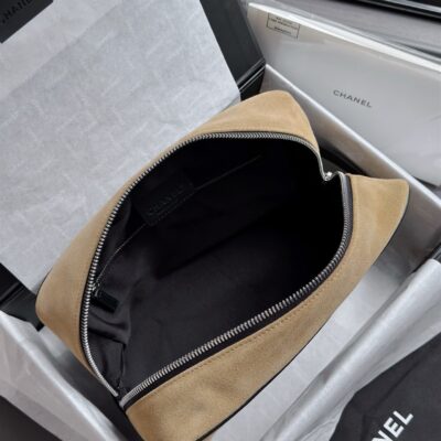 img_ecb71349_20260706_i1783315367163_8585_0_7_jpg CHANEL 26S LARGE ZIP POUCH BAG 29 IN DARK BEIGE SUEDE AND CALFSKIN SILVER HARDWARE