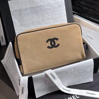 img_ecb71349_20260706_i1783315368021_6338_0_0_jpg CHANEL 26S LARGE ZIP POUCH BAG 29 IN DARK BEIGE SUEDE AND CALFSKIN SILVER HARDWARE