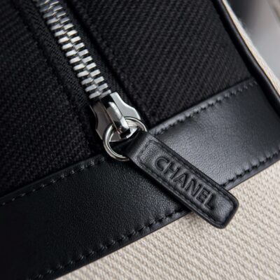 CHANEL 26S LARGE ZIP POUCH BAG 29 IN BEIGE CANVAS AND CALFSKIN SILVER HARDWARE