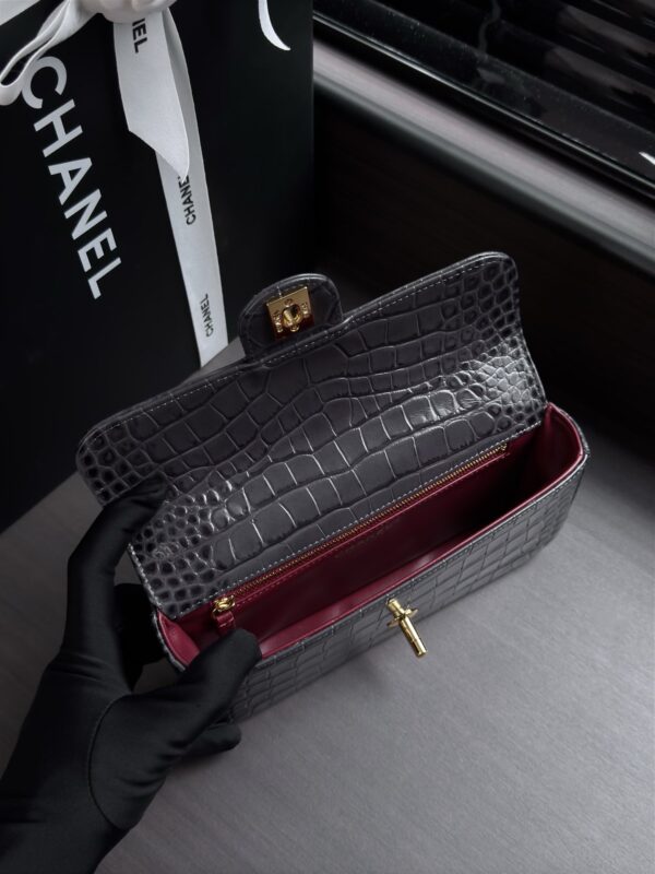 img_ecb71349_20260718_i1784332374491_2306_0_8_jpg CHANEL 26S WALLET ON CHAIN 22 IN CHARCOAL GRAY CROCODILE-EMBOSSED CALFSKIN GOLD HARDWARE