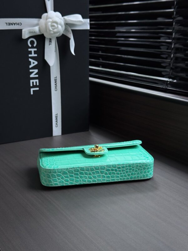 img_ecb71349_20260718_i1784332509739_3243_0_3_jpg CHANEL 26S WALLET ON CHAIN 22 IN TIFFANY BLUE CROCODILE-EMBOSSED CALFSKIN GOLD HARDWARE
