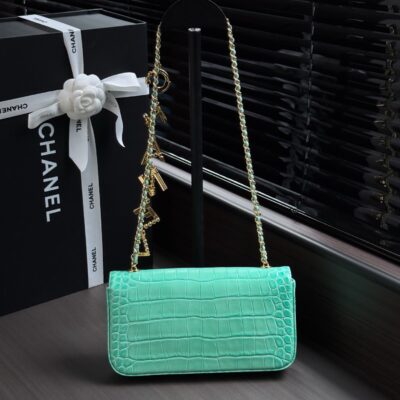 img_ecb71349_20260718_i1784332511045_4171_0_1_jpg CHANEL 26S WALLET ON CHAIN 22 IN TIFFANY BLUE CROCODILE-EMBOSSED CALFSKIN GOLD HARDWARE