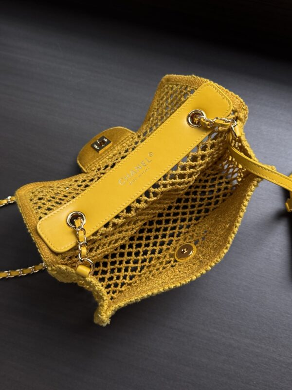 img_ecb71349_20260719_i1784414141804_8403_0_8_jpg CHANEL 26S SMALL CLASSIC FLAP BAG 21 IN YELLOW OPEN-WEAVE CROCHET GOLD HARDWARE