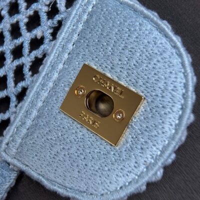 img_ecb71349_20260719_i1784414176542_5713_0_7_jpg CHANEL 26S SMALL CLASSIC FLAP BAG 21 IN LIGHT BLUE OPEN-WEAVE CROCHET GOLD HARDWARE