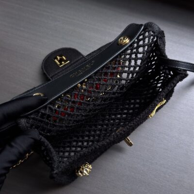 img_ecb71349_20260719_i1784414213220_5048_0_8_jpg CHANEL 26S SMALL FLAP BAG 21 IN BLACK MESH-WOVEN RAFFIA AND CALFSKIN GOLD HARDWARE